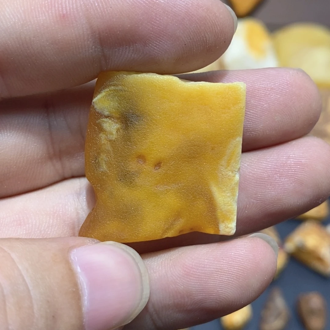 琥珀未镶嵌裸石蜜蜡原石定制