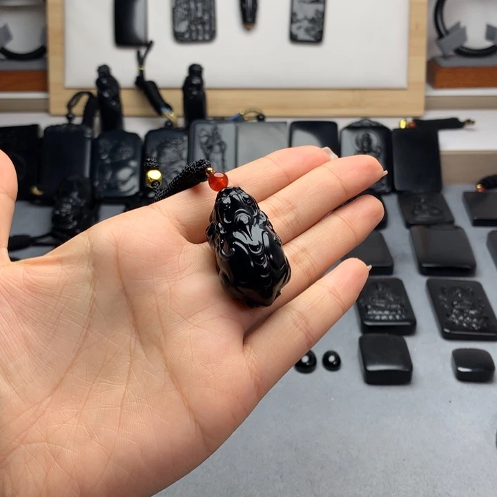 丕***定和田玉（墨玉）未镶嵌挂件