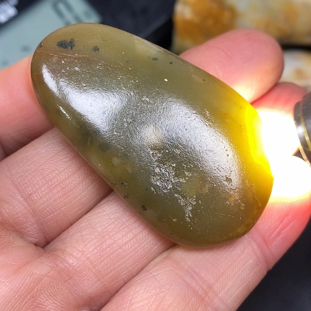 和田玉未镶嵌珠宝奇石