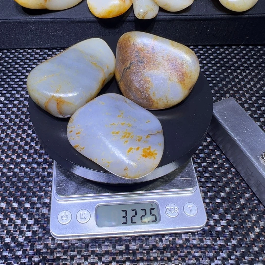 和田玉（子料）未镶嵌吊坠(不含链)322克