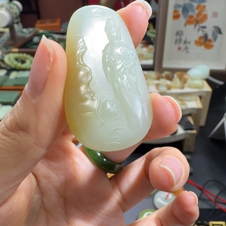 和田玉（糖玉）未镶嵌颈饰