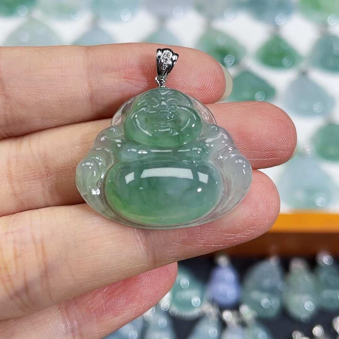 翡翠18K金镶嵌颈饰吊坠