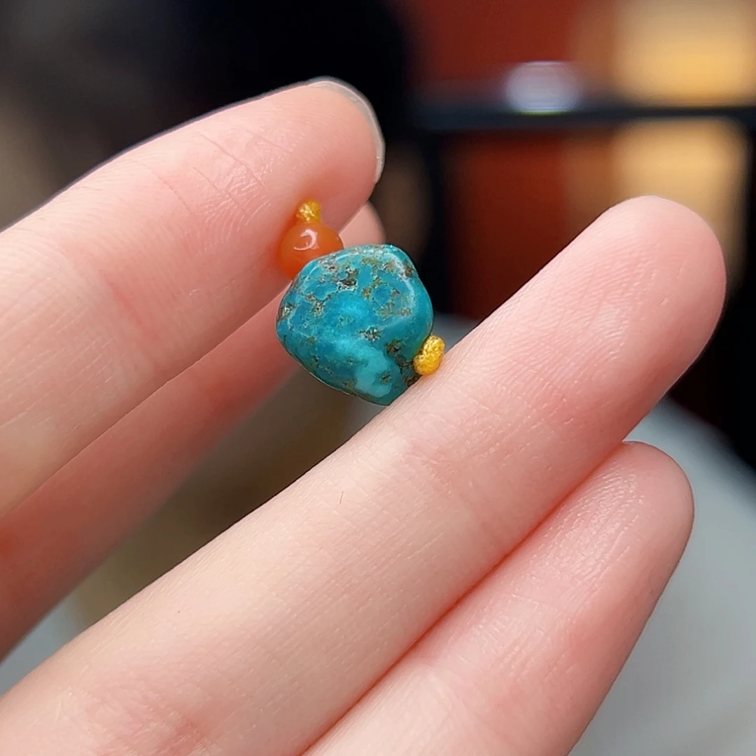 南红玛瑙未镶嵌珠宝奇石