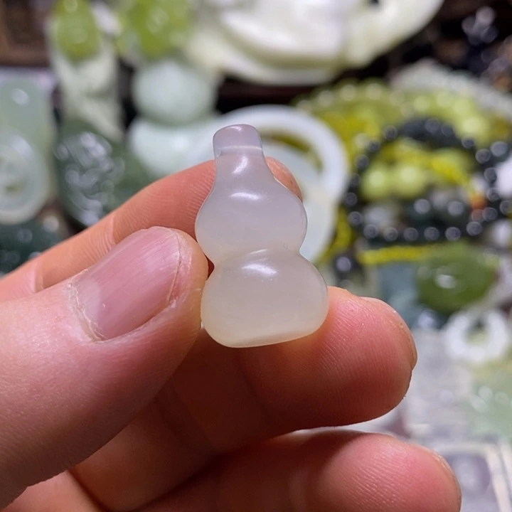 岫玉未镶嵌岫玉颈饰