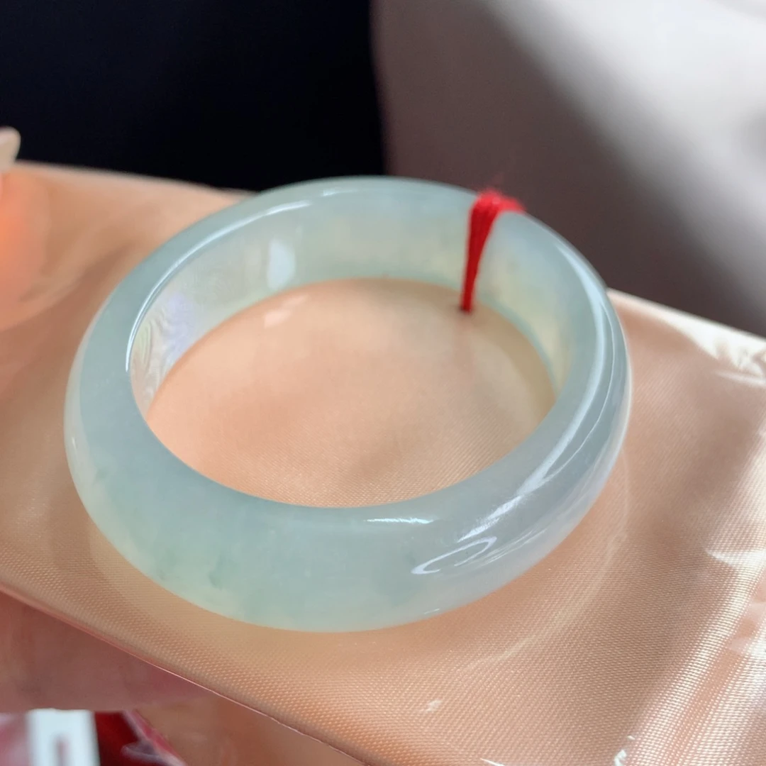 未镶嵌手镯翡翠，17号贵妃，正圈戴50➕