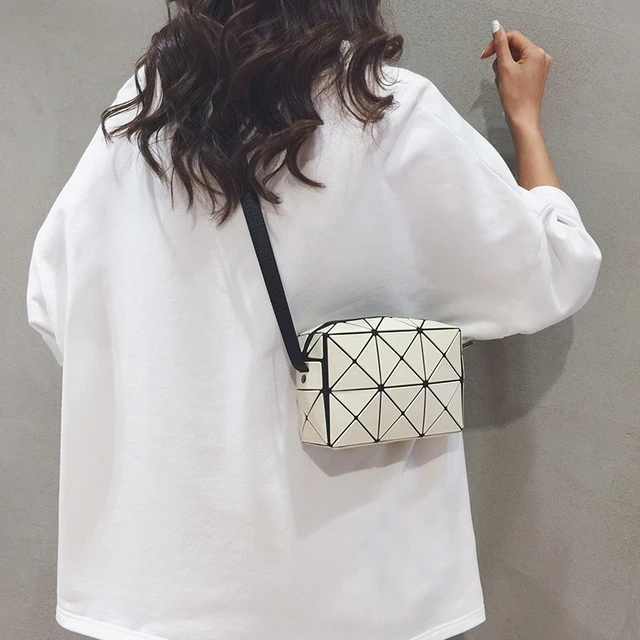 日本丘比特菱格手机包女迷你小包包2025新款小众设计几何斜挎包潮