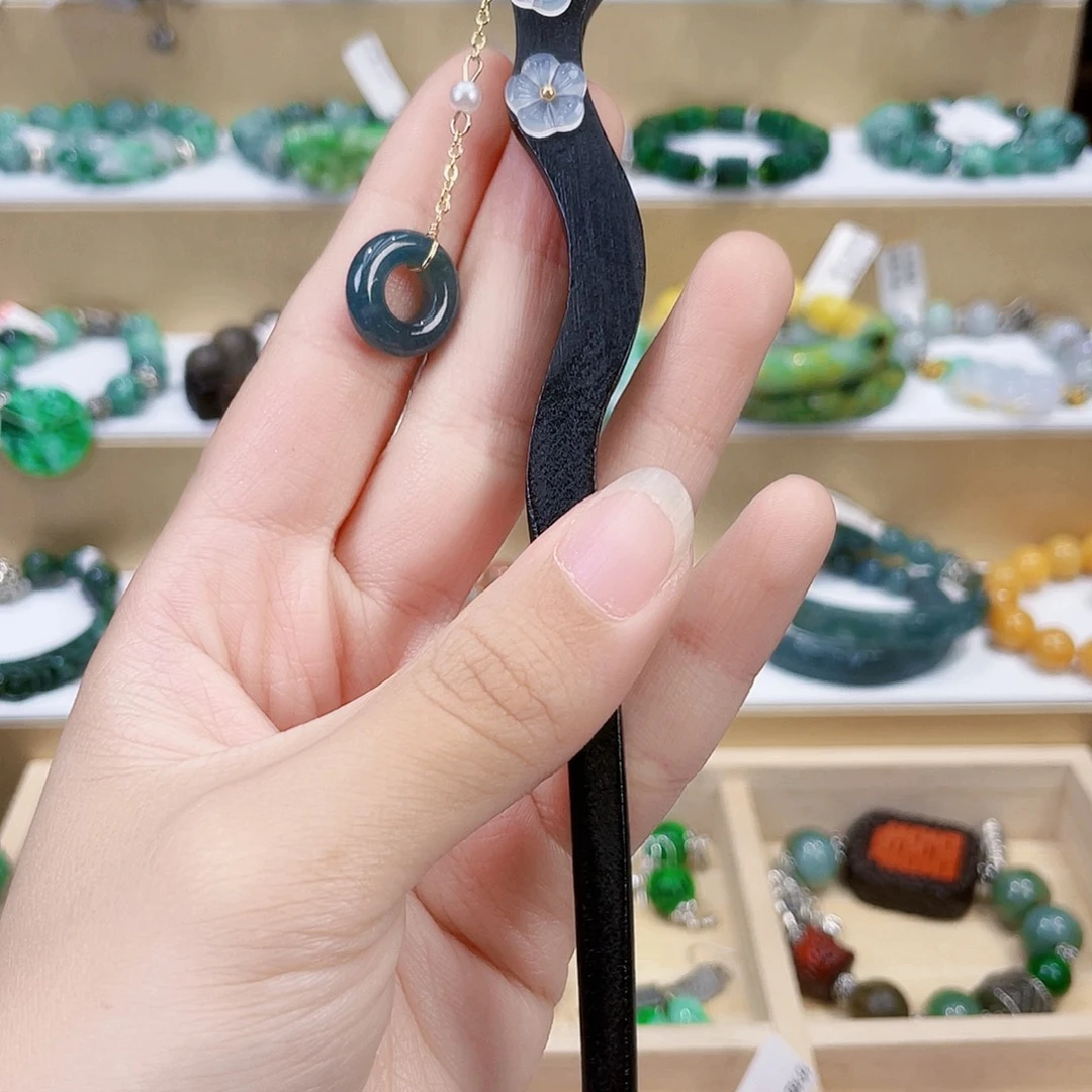 ****靜未镶嵌手链翡翠手链