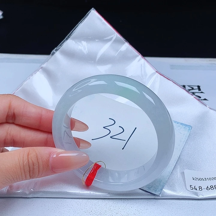 翡翠手镯未镶嵌54+正圈