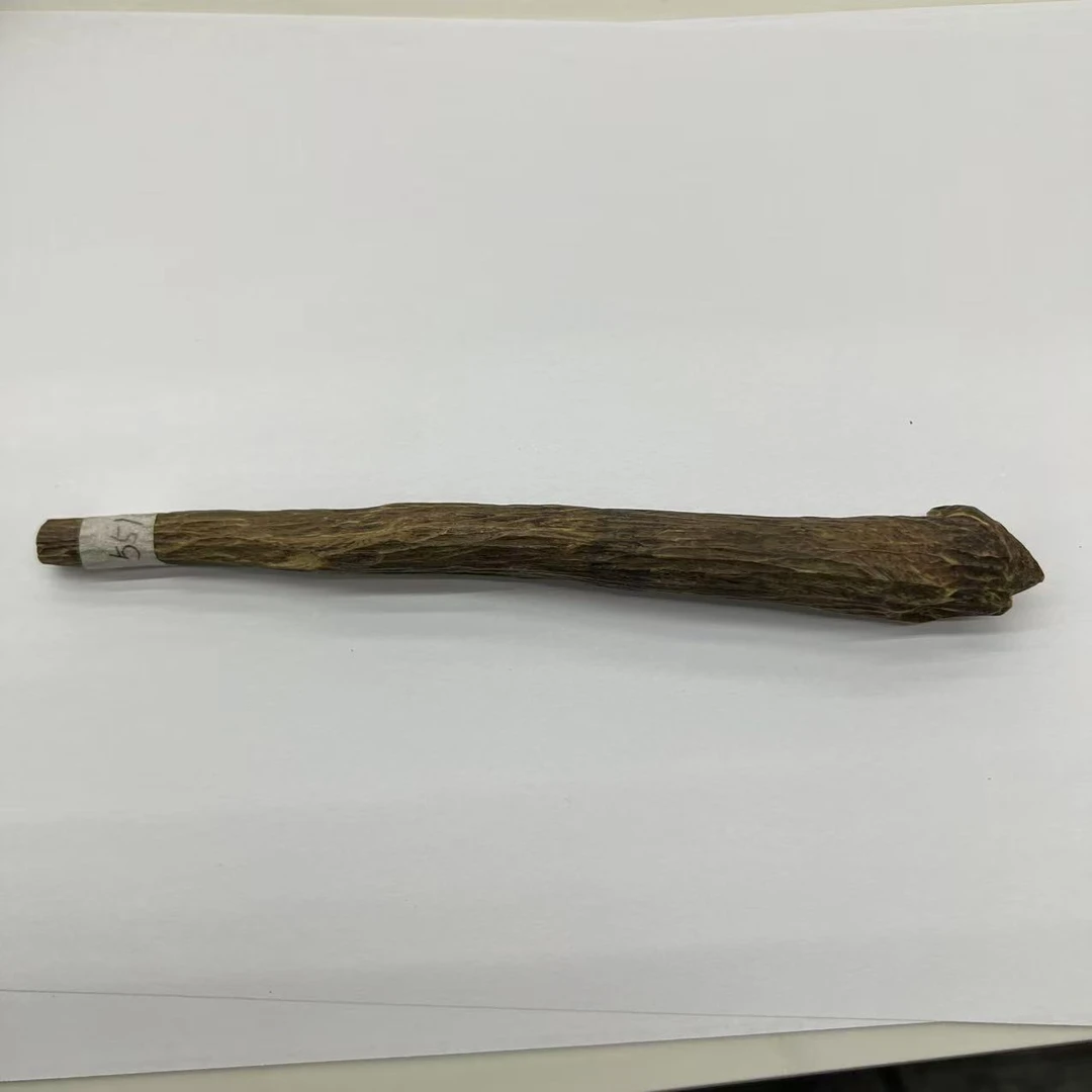 DY-B9619 越南芽庄棋楠种树心油沉水沉香原料 20x2.1x2.2cm 35.4g