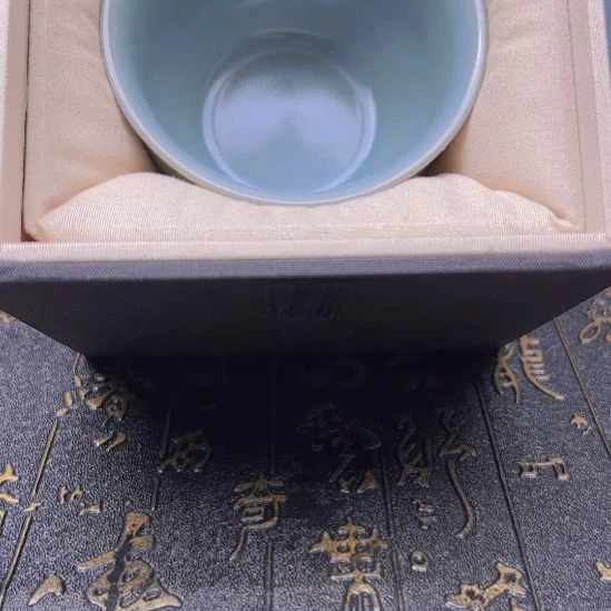 汝瓷天蓝釉缸形杯