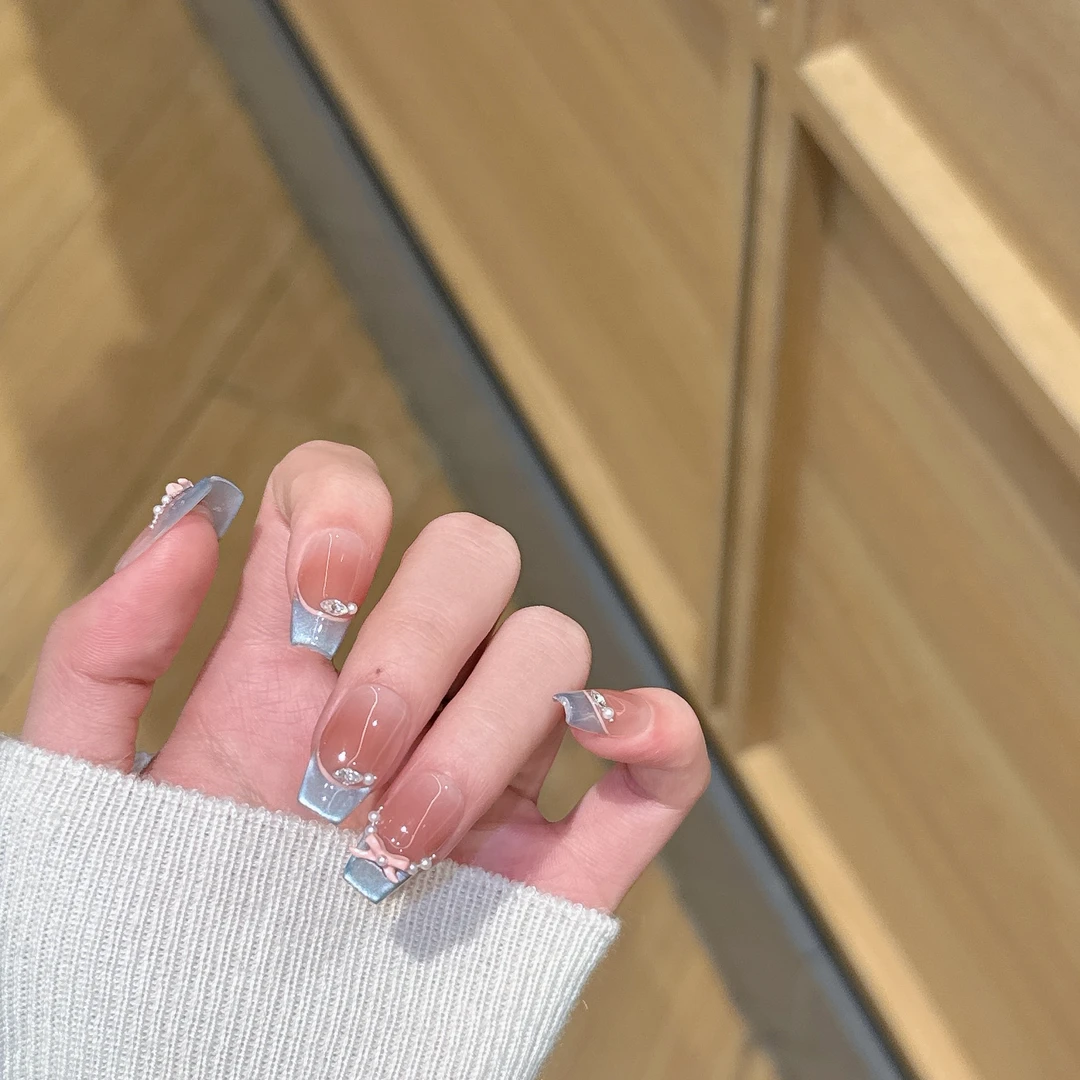 蓝色精灵纯手工穿戴甲蓝色精灵猫眼腮红纯手工穿戴美甲气质贴片