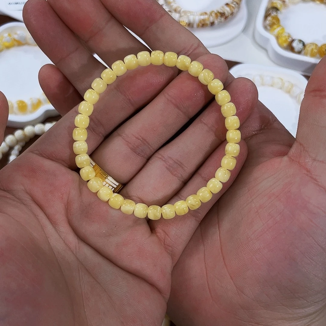 琥珀未镶嵌手链浓蜡5.5m