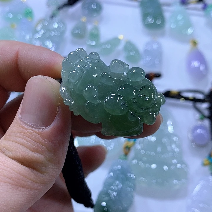 翡翠颈饰未镶嵌天然翡翠A货吊坠