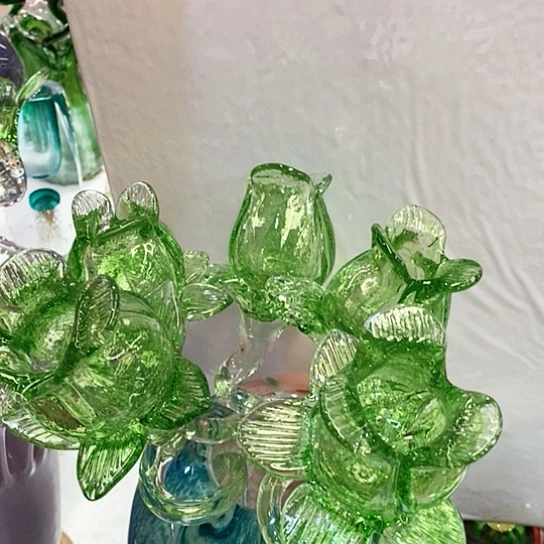 琉璃花瓶高45厘米宽8厘米