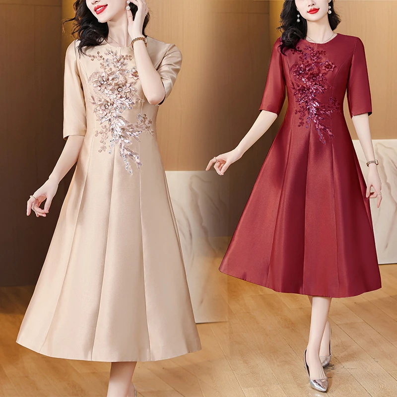 喜婆婆婚宴装礼服裙2023秋季新款年轻妈妈装时尚气质绣花连衣裙