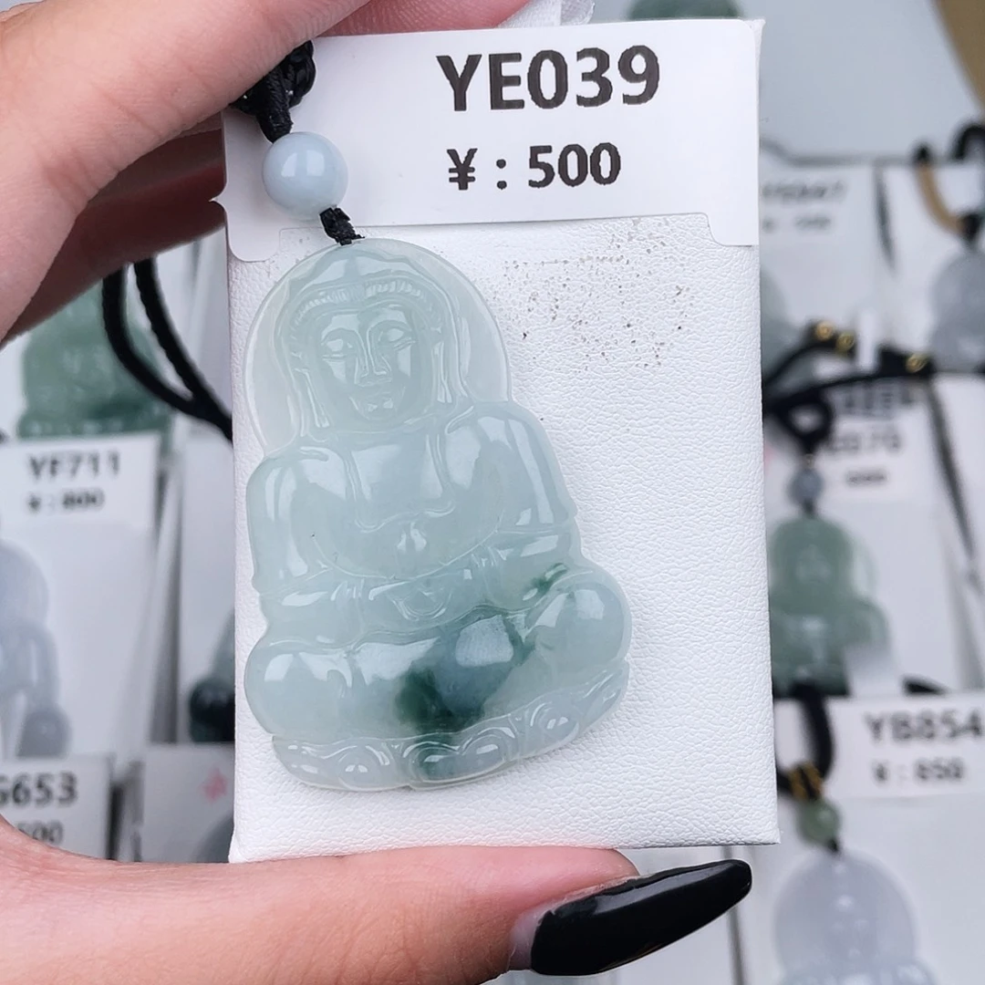 翡翠未镶嵌颈饰YE039