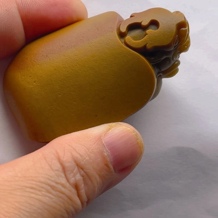 石英质玉颈饰未镶嵌猫*虎