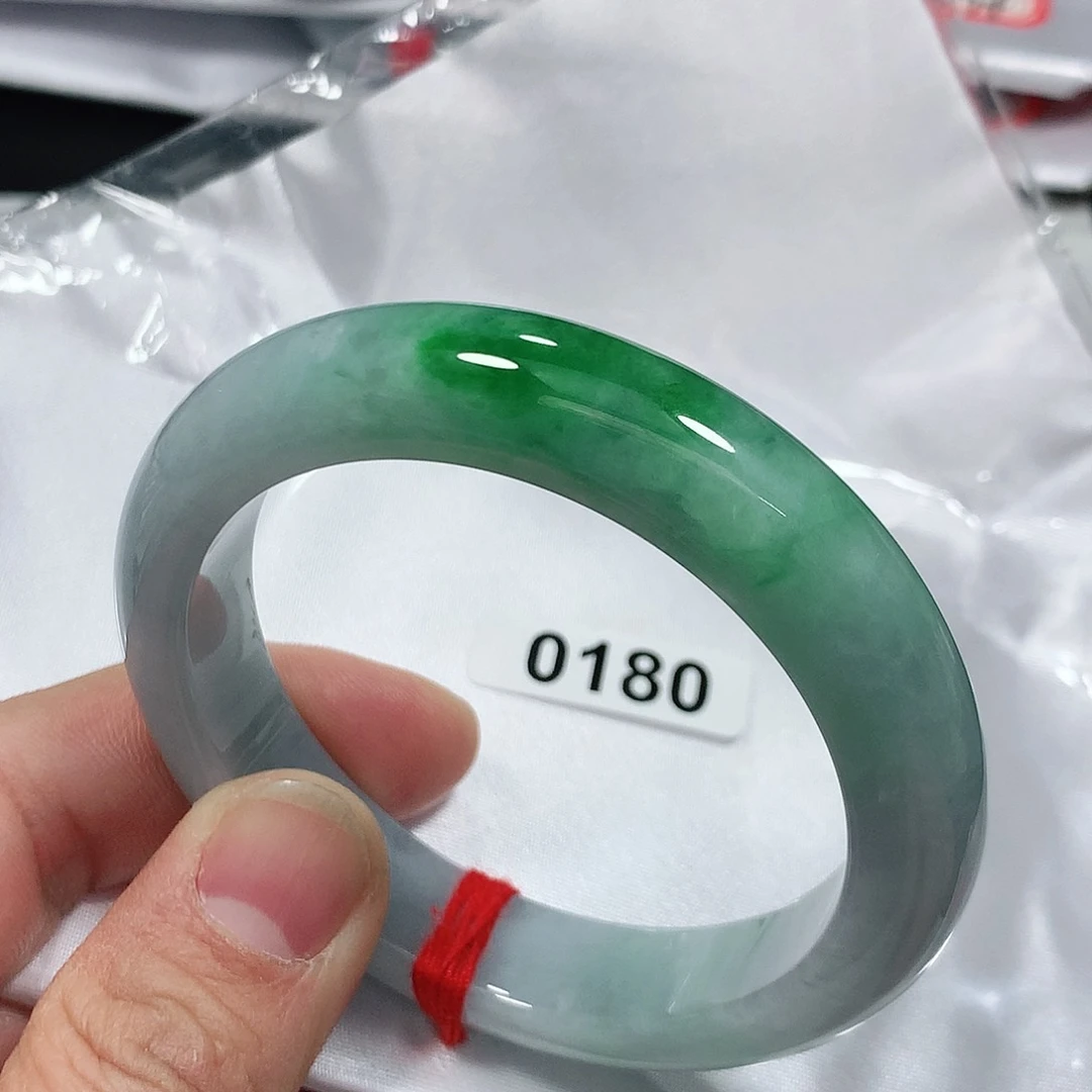 翡翠手镯未镶嵌天然缅甸翡翠手镯A货