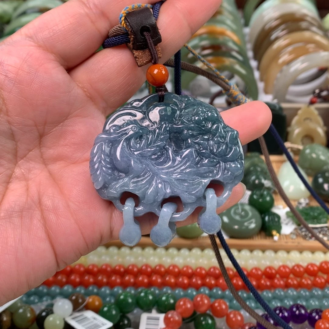 翡翠未镶嵌颈饰吊坠