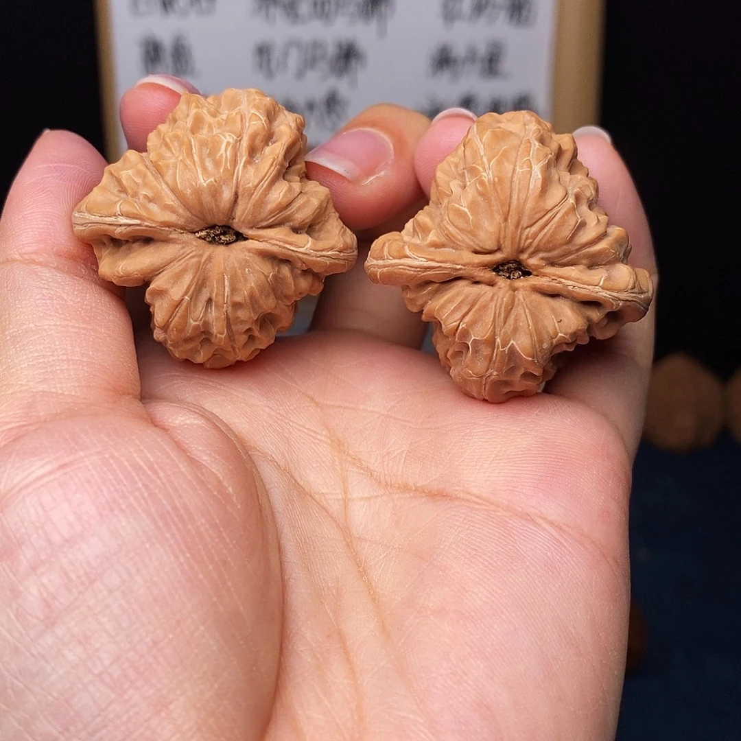 把件文玩核桃白蛇谷