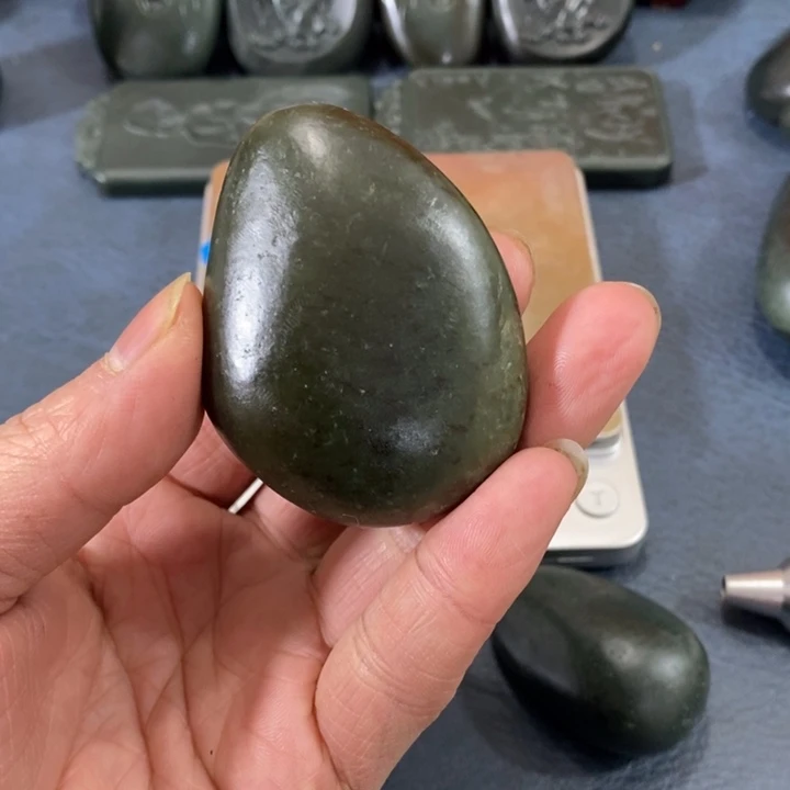 意***餐和田玉（糖玉）未镶嵌挂件