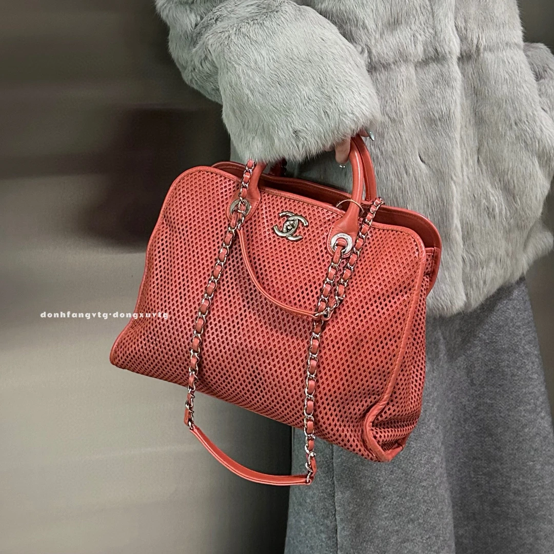 95新 Chanel/香奈儿 chanel 酒红色镂空托特单肩包K