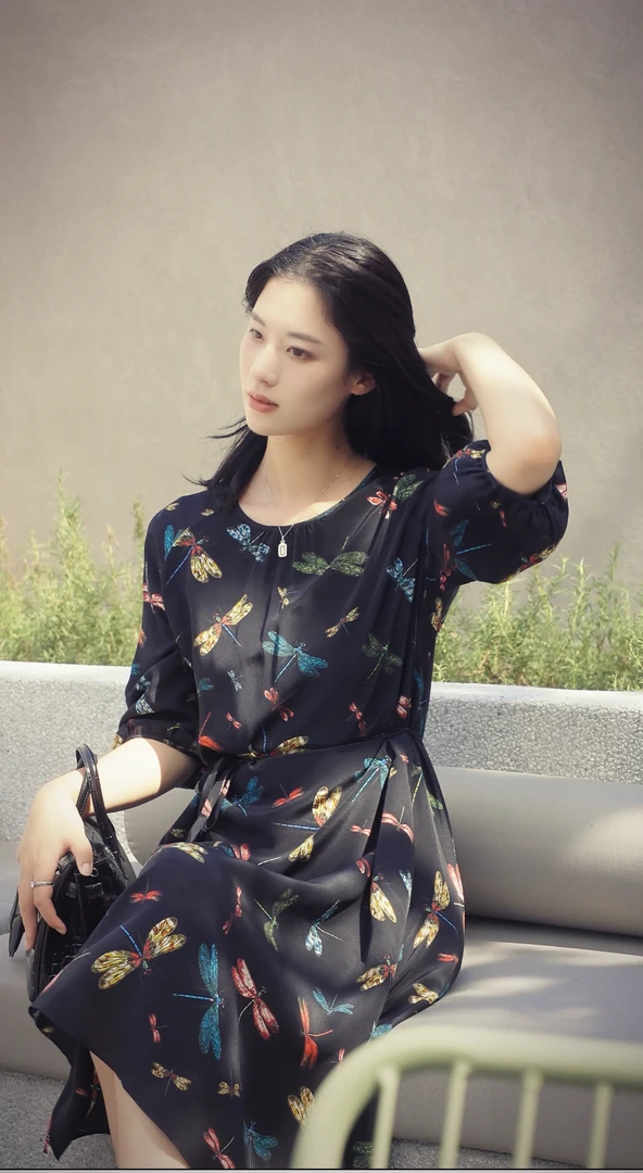 “翩翩起舞”夏季印花蜻蜓气质桑蚕丝连衣裙KXRGC23365大码