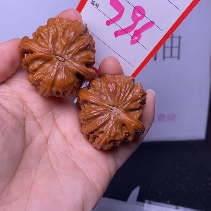 把件文玩核桃796，40白狮子