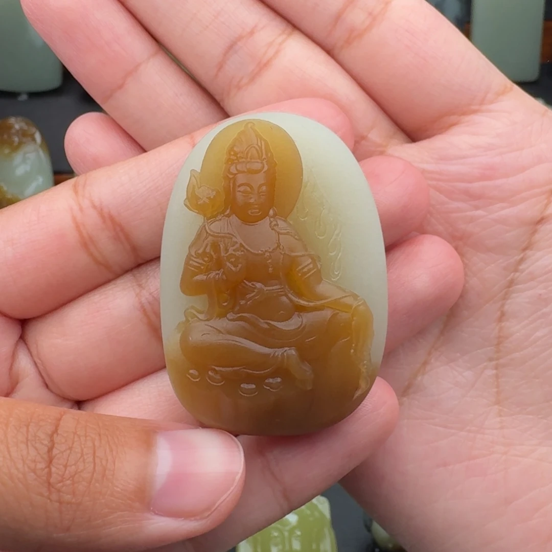 和田玉未镶嵌颈饰