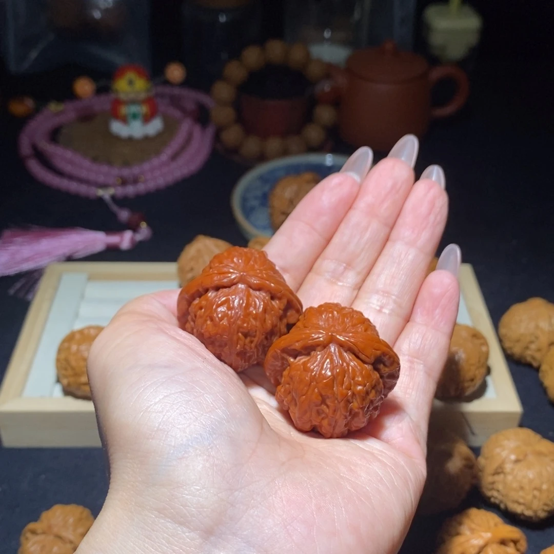 文玩核桃吊坠白狮子37