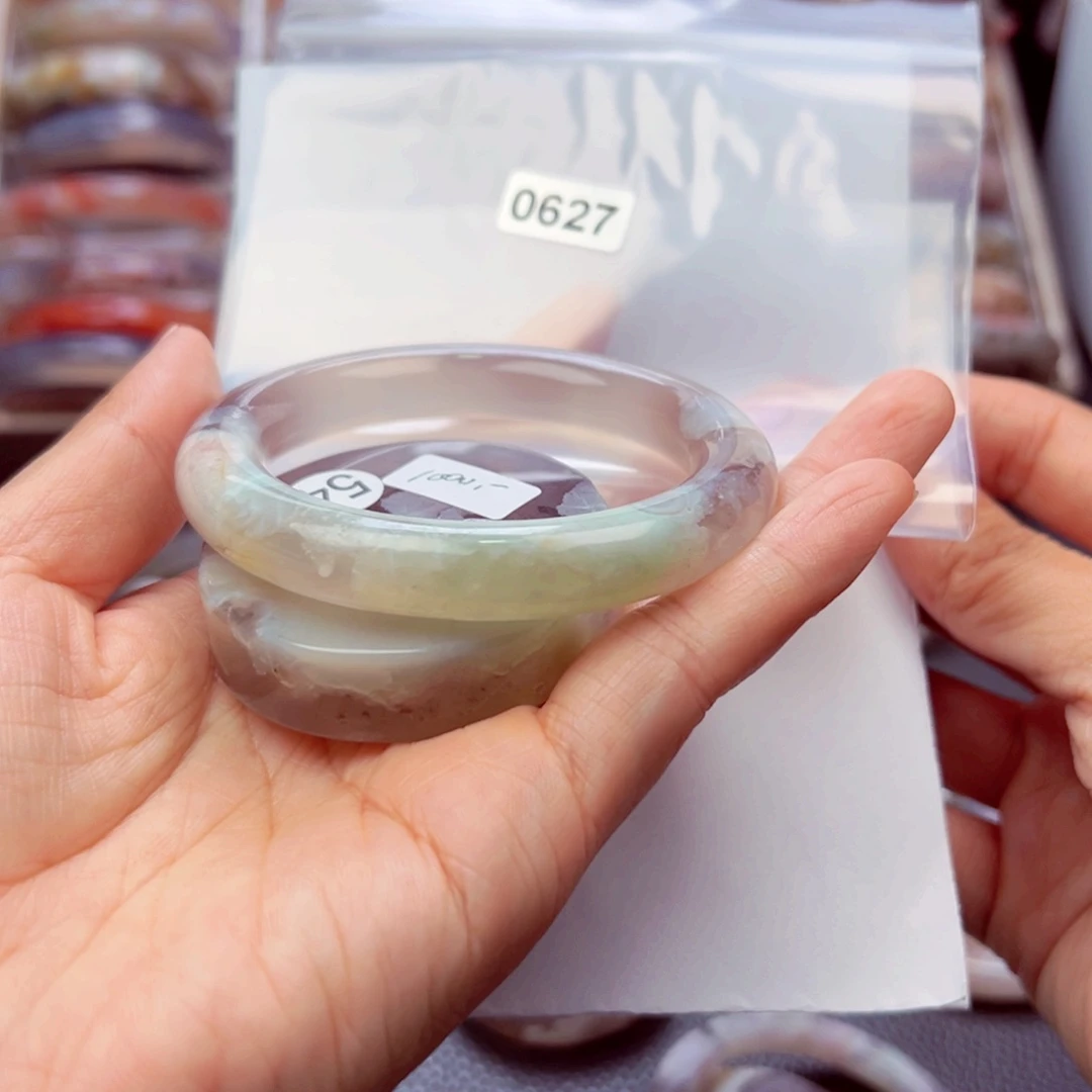 手镯玛瑙/玉髓未镶嵌漫*凝