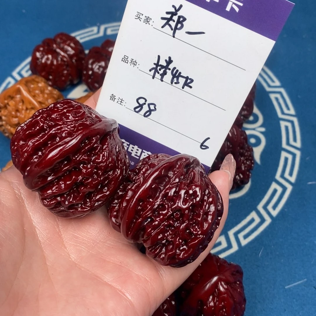 郑***邪文玩核桃吊坠文玩6