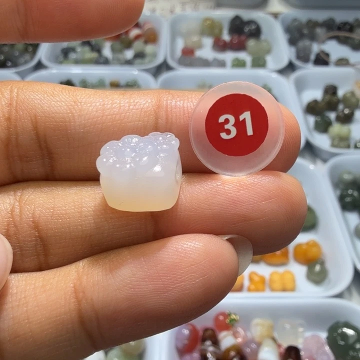和田玉未镶嵌珠宝半成品