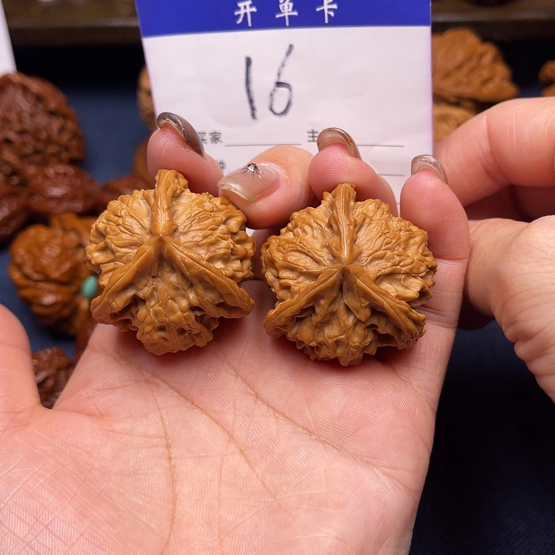 吊坠文玩核桃盘山三棱36