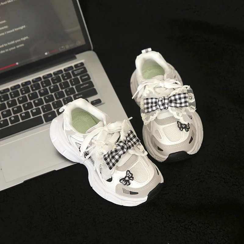 女童运动鞋2025年秋季新款蕾丝蝴蝶结公主跑鞋轻便软底防滑老爹鞋