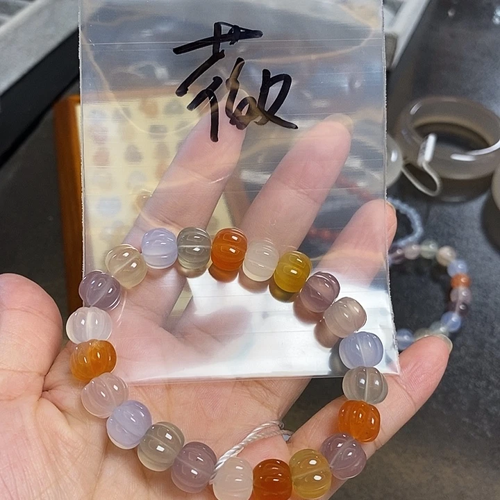 薇****未镶嵌玛瑙/玉髓珠宝半成品