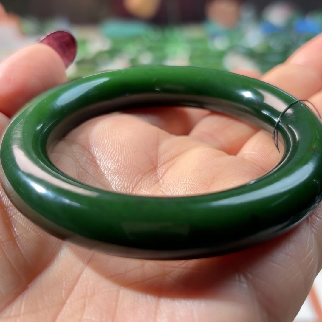 未镶嵌手镯和田玉（碧玉）