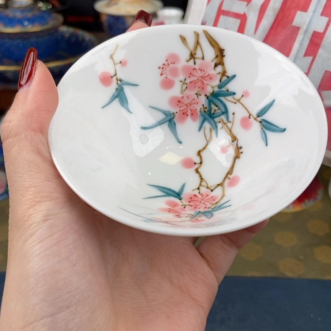 陶瓷艺术家的创作人员的