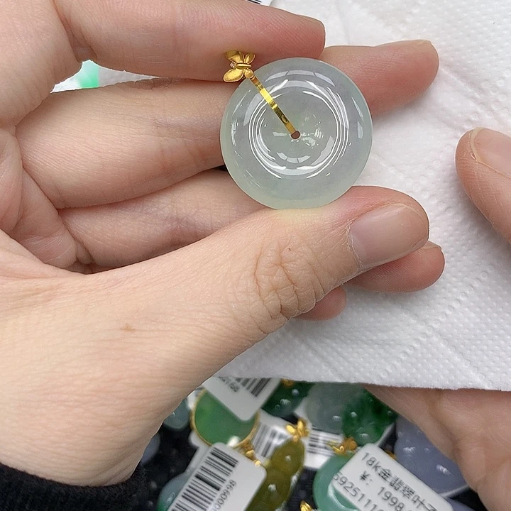 颈饰18K金镶嵌翡翠12345677888