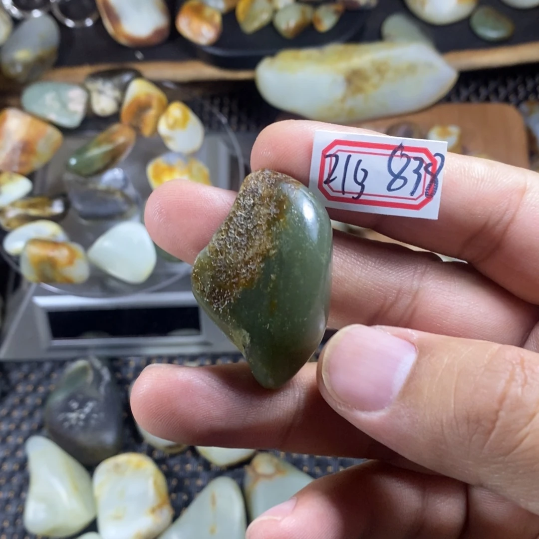 和田玉（糖玉）未镶嵌挂件