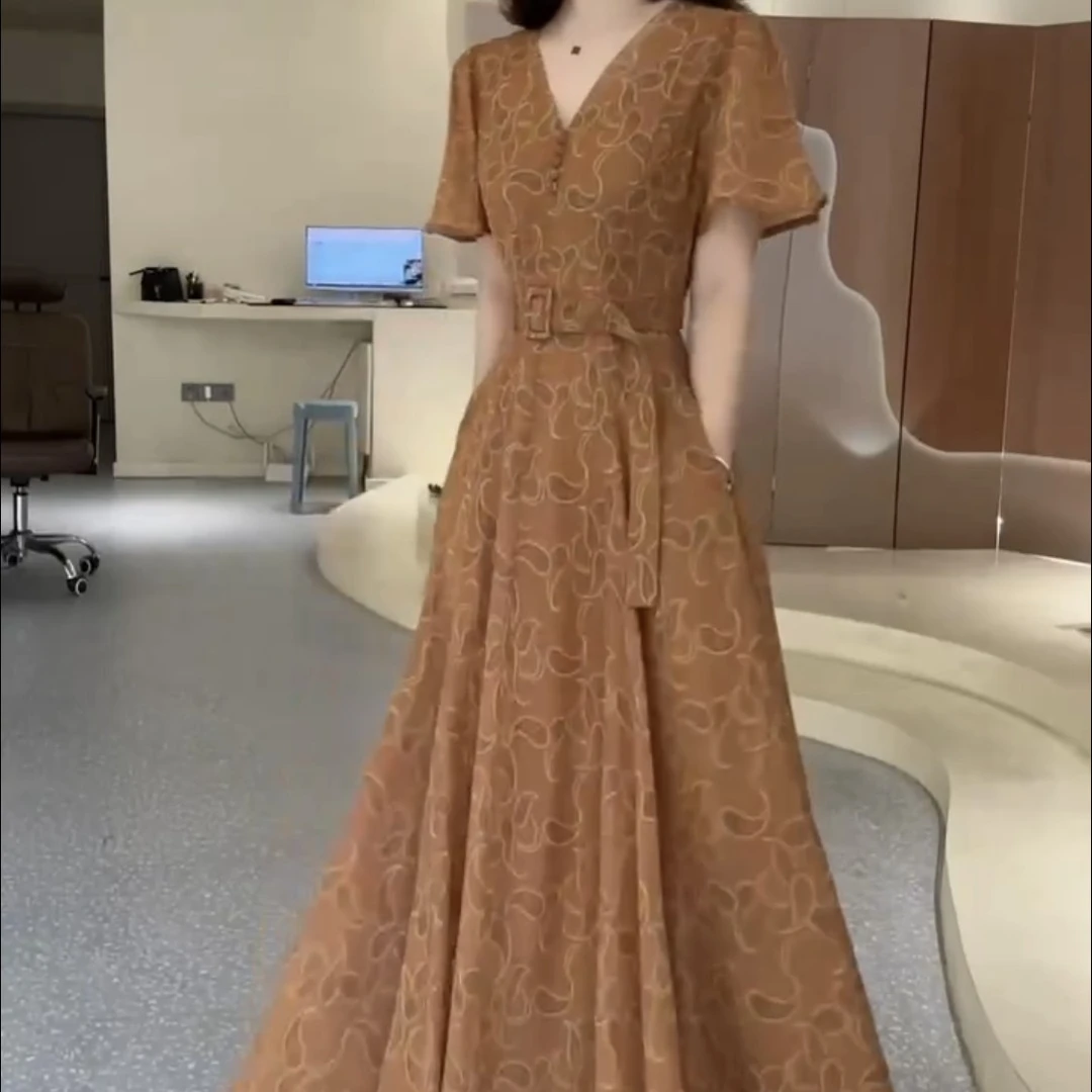 新款时尚气质百搭洋气减龄显瘦休闲连衣裙1