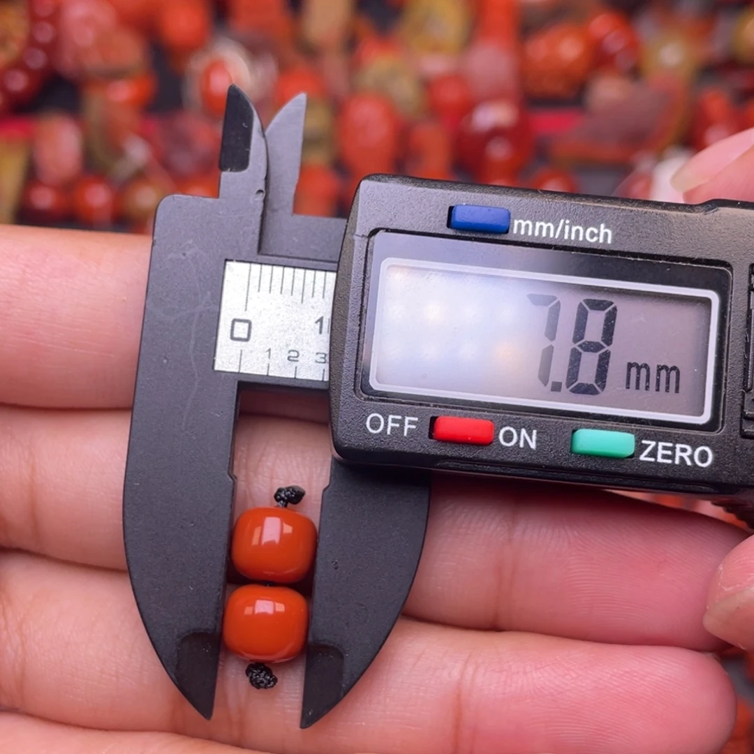 南红玛瑙配饰未镶嵌