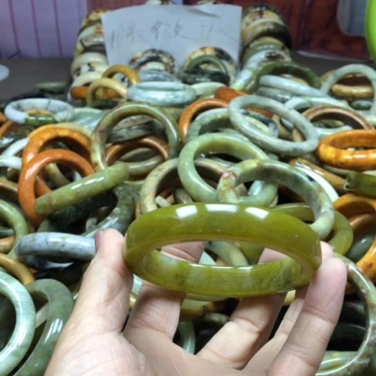 未镶嵌蛇纹石玉手镯花****r