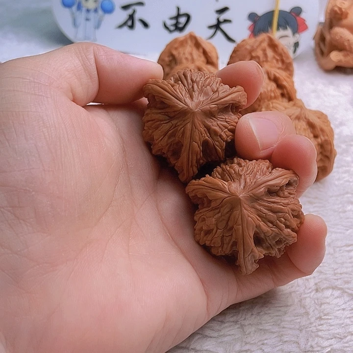 吊坠文玩核桃一**爱三棱