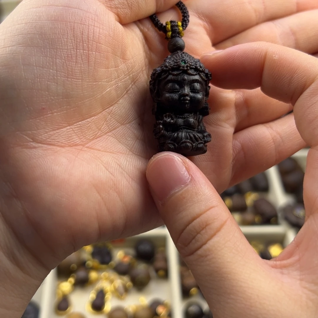 木质类度母随行脖挂配饰