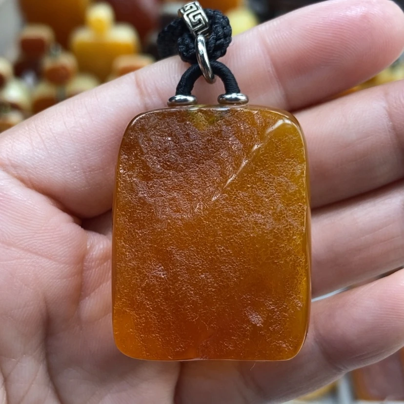 【闪购商品】琥珀颈饰未镶嵌