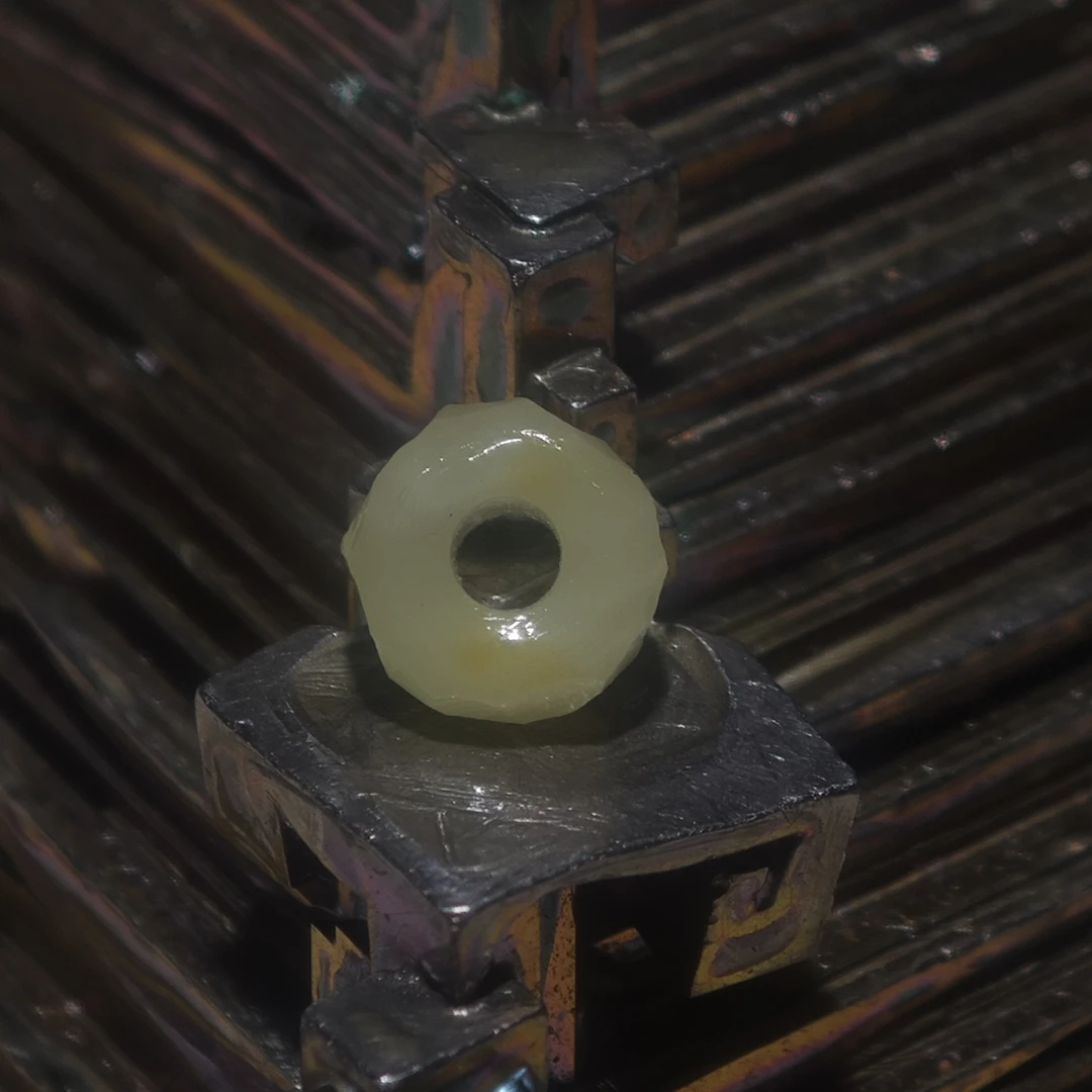 zc蜜蜡71号   6.5mm