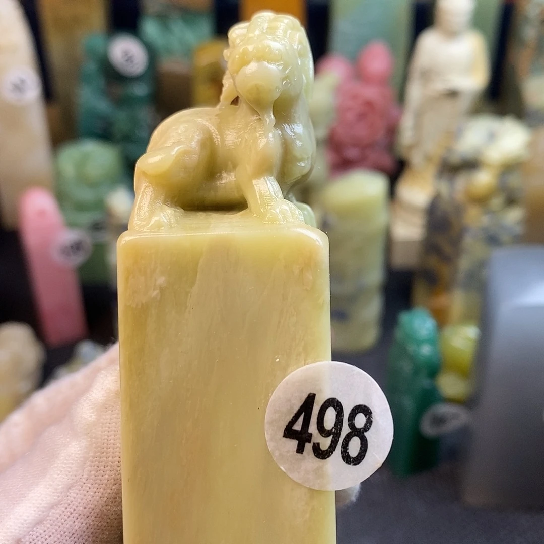 青田石篆刻艺术家的作品