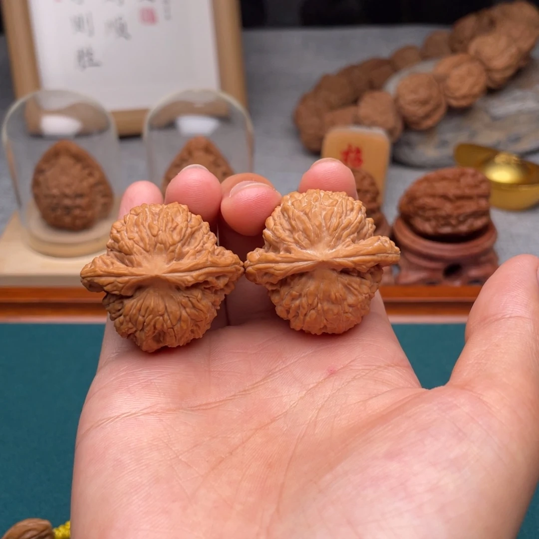 文玩核桃吊坠36尺全品黄杆狮子头