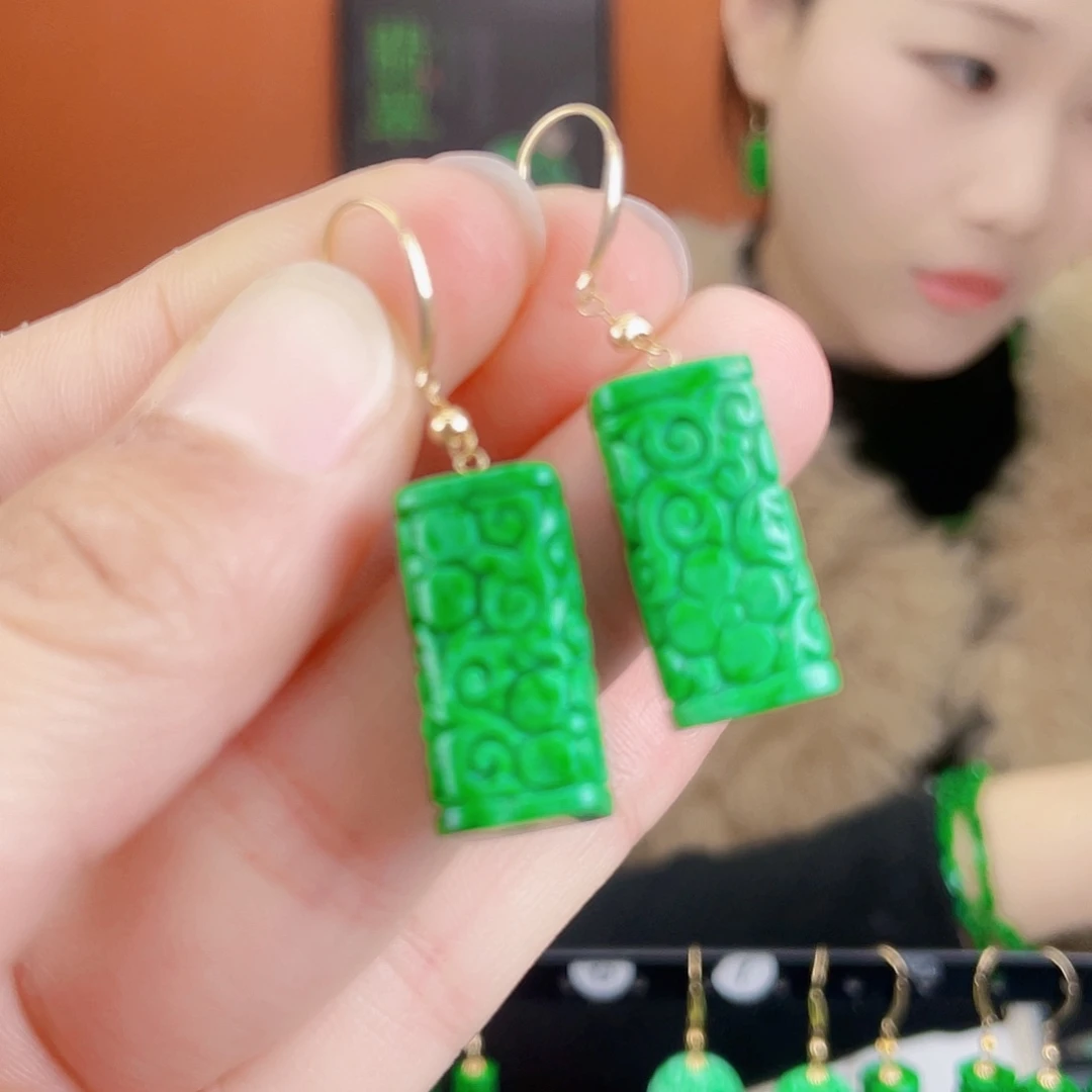 翡翠18K金镶嵌耳饰